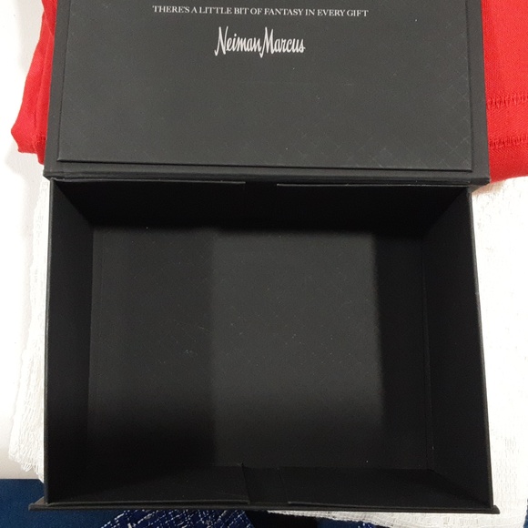 NEIMAN MARCUS GIFT BOX BLACK - Picture 5 of 7